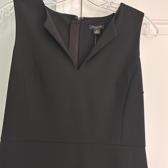 Ann Taylor Dresses & Skirts - NWT Ann Taylor split neck lightweight dress (2p)